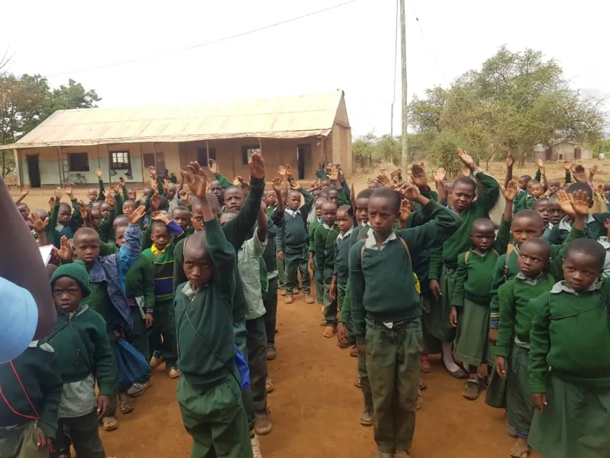 kids waiting for eye exam